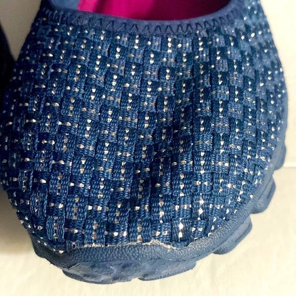 EUC Skechers Sport Sweetpea Weave Slip-on Navy, Silver, Metallic, #22616, Sz 9.5 - Picture 3 of 13